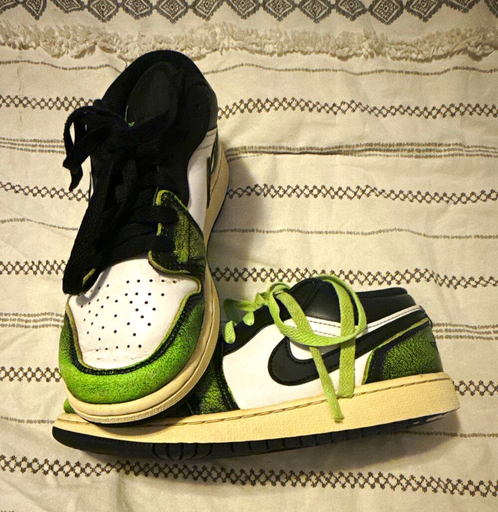 Nike Air Jordan 1 Low GS Green White Black Leather Sneaker DO8244-003 3.5Y